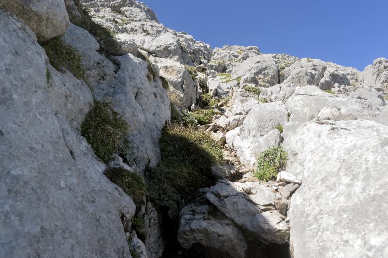 Ascensión Peña Ubiña La Pequeña por una grieta