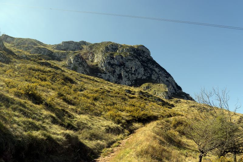 Ascensión al pico Monsacro, subida a las capillas