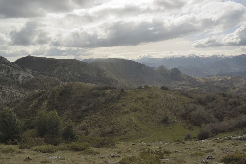 Alto de Tambaisna desde la ladera del pico Caldoveiro