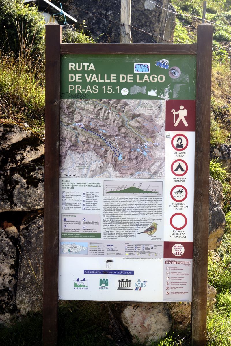 Cartel de inicio de la ruta Valle del Lago
