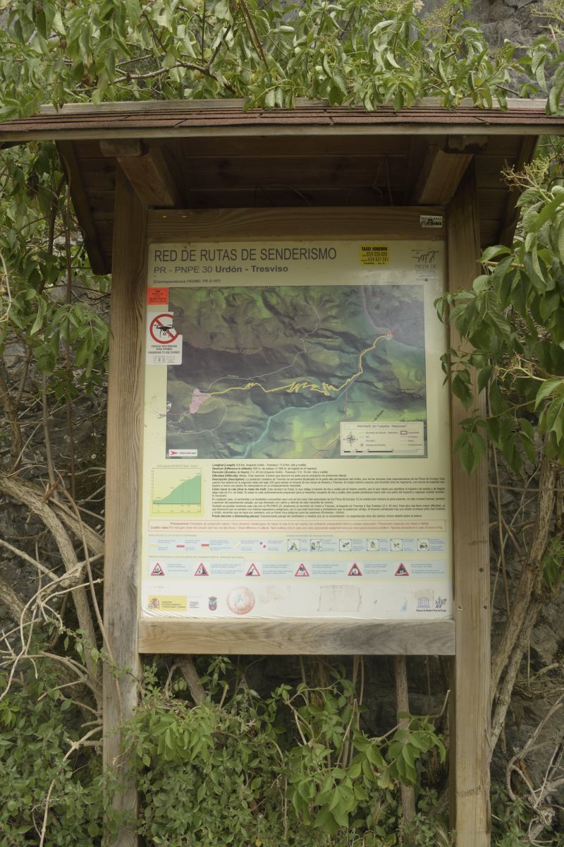 Cartel del inicio ruta Urdón - Tresviso